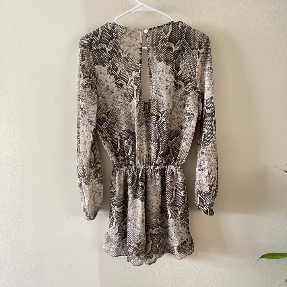 Show Me Your Mumu Snakeskin Ruffle Wrap Romper Womens XS Animal Print Boho - Picture 3 of 9